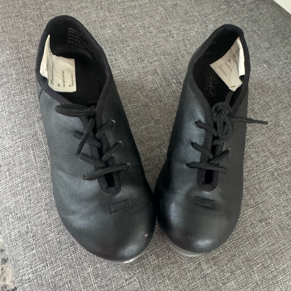 Revolution tap shoes - size 1